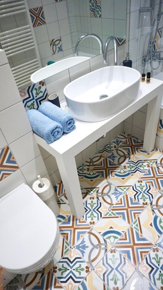 Modern & Central Apt In أثينا المظهر الخارجي الصورة